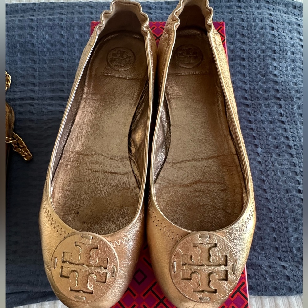 Tory Burch Rose Gold Flats size 6.5